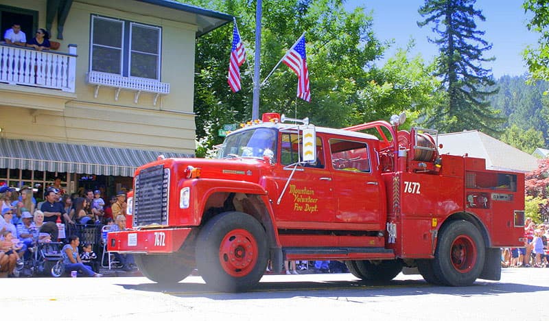 1978 fire truck in a parade