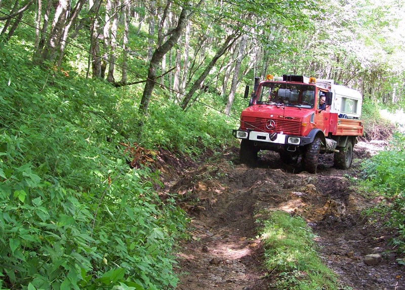 Unimog Winch Through Mud