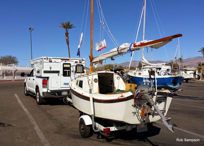 Four Wheel Camper Towing Tugboat