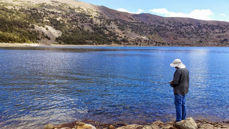 Fishing Saddlebag Lake California