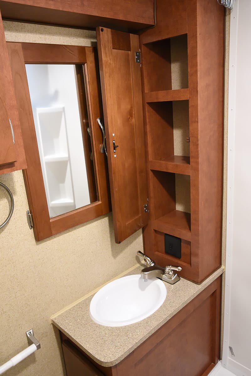 Arctic Fox 992 bathroom storage