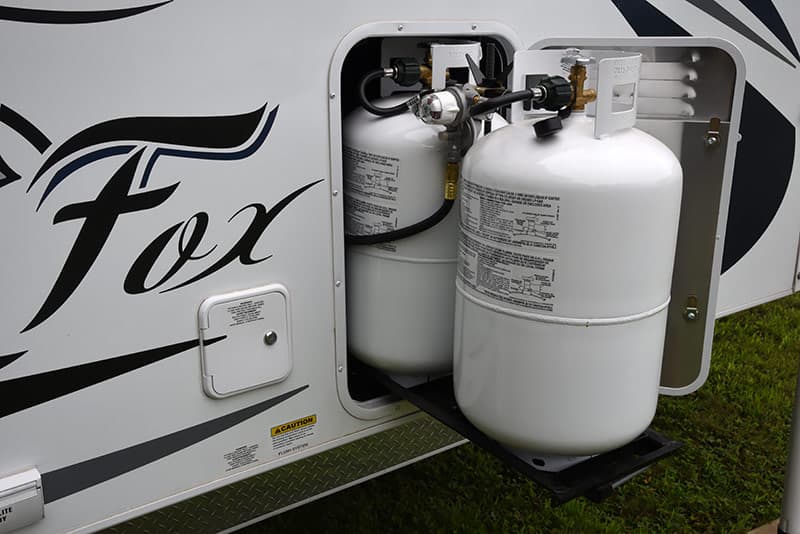 Arctic Fox 992 30-pound propane tanks