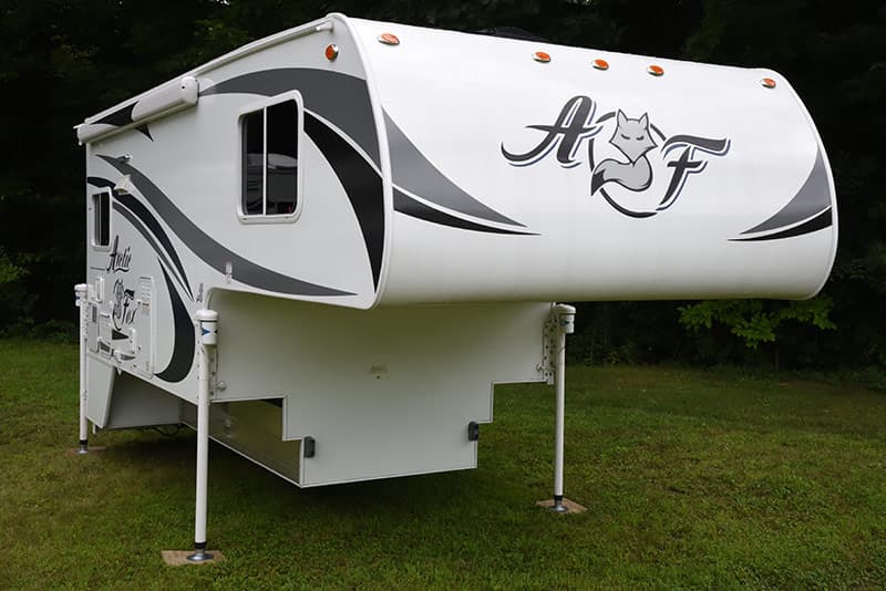 Arctic Fox 992 at Truck Camper Warehouse