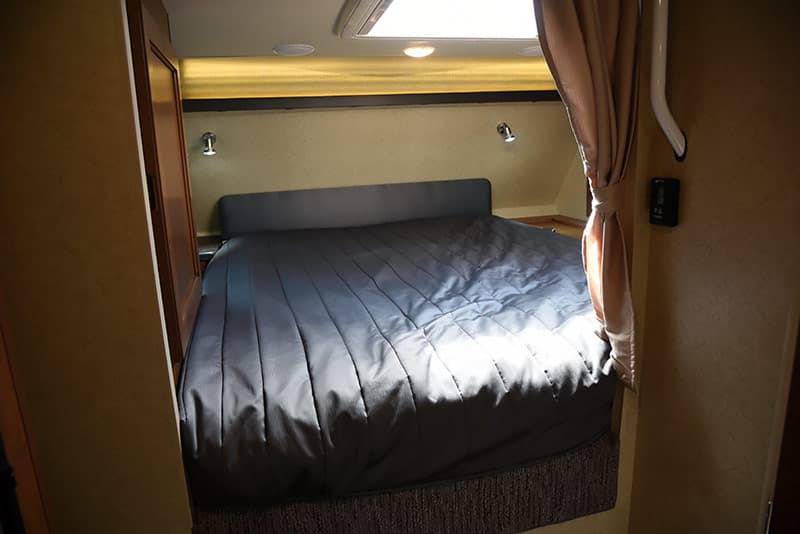 Lance 975 cabover bedroom wide 