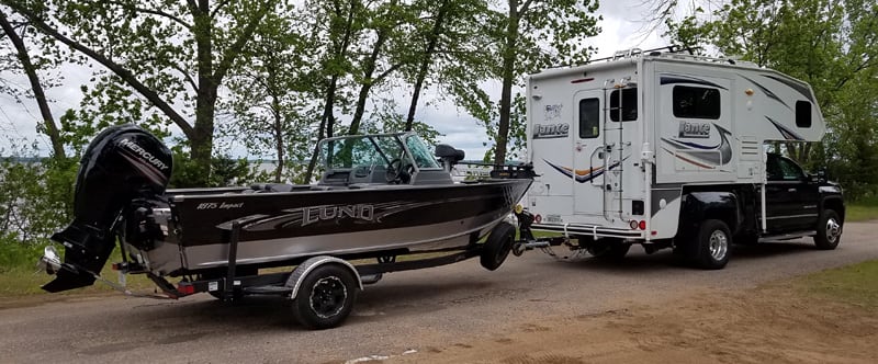 Lance 992 Towing Boat