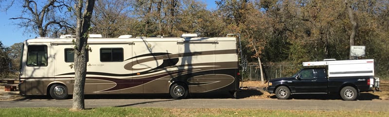 Motorhome Towing Truck Camper