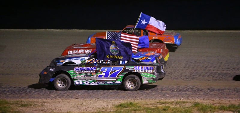 Southwest Speedway Four Wide Salute To Fans With Flags