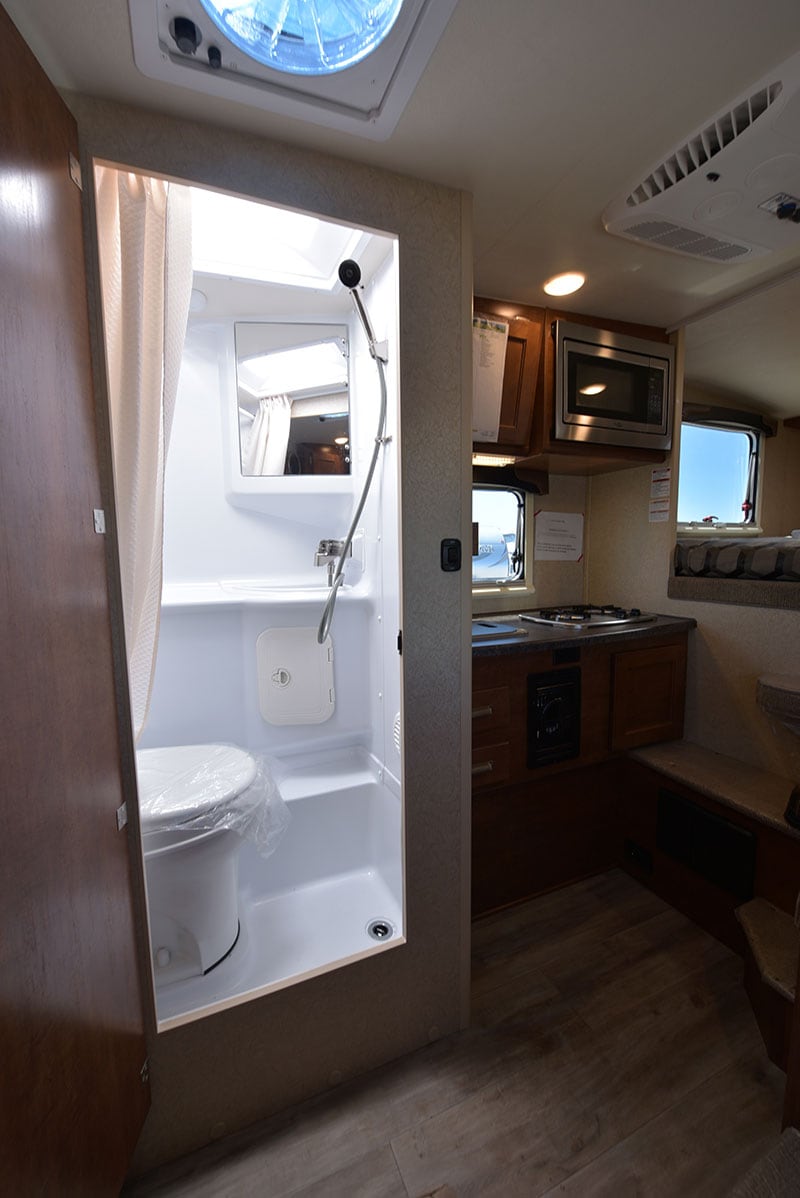 Lance 650 Bathroom