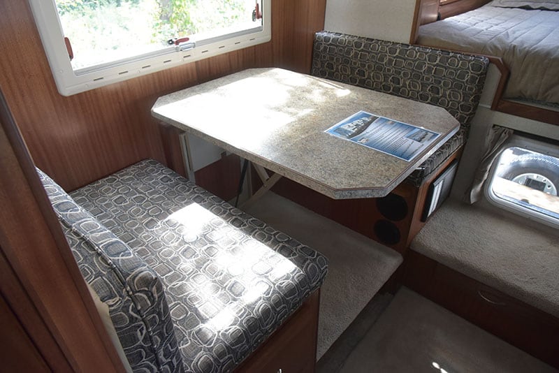 Northern Lite 8 11 EX Wet Bigger Dinette