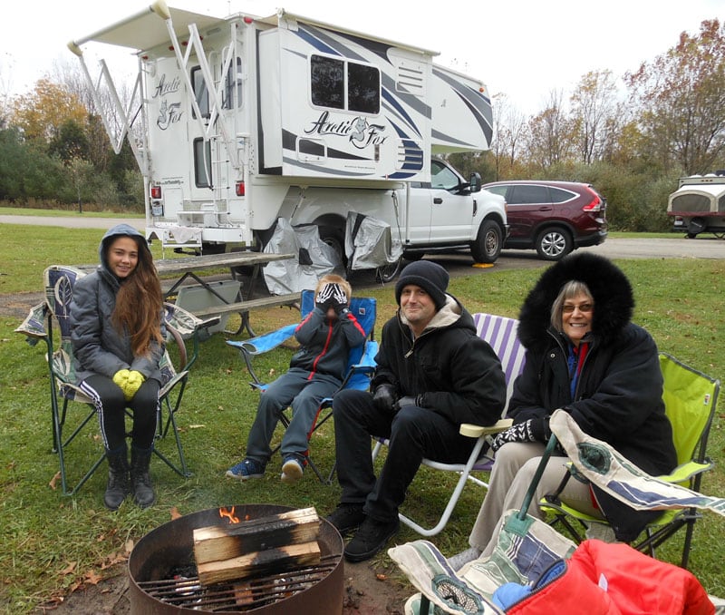 Arctic Fox 811 Camping Family