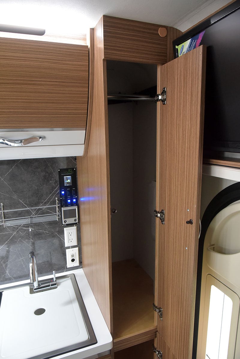 Cirrus 670 Kitchen Closet Open