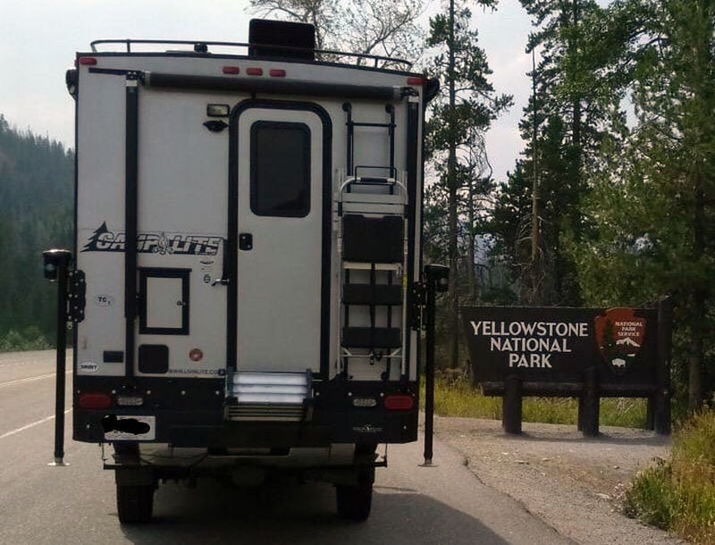 Yellowstone Sign Camplite