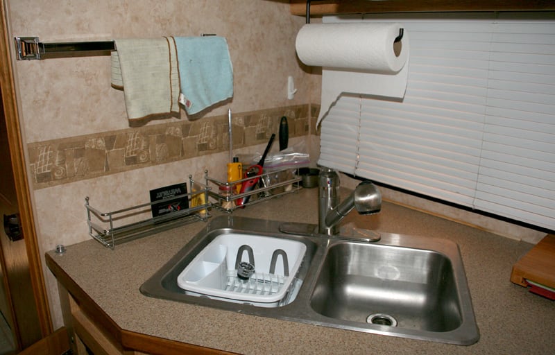 Kitchen Storage Paper Towel And Towel Rack