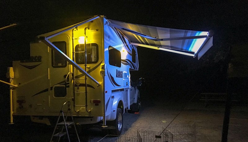 2017 Lance 850 Night Awning