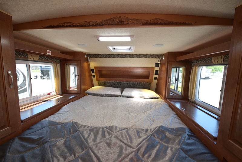 2019 Arctic Fox 865 Review - Truck Camper Magazine