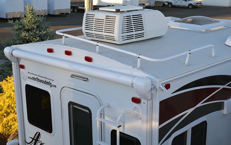2019 Arctic Fox 865 Review - Truck Camper Magazine