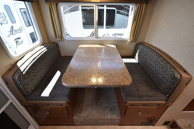 Arctic Fox 865 Dinette Table And Seats