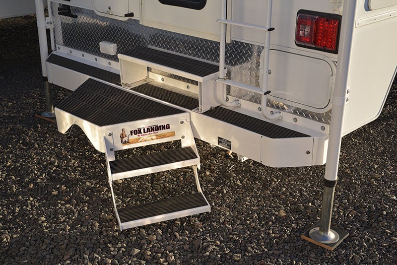 2019 Arctic Fox 865 Review - Truck Camper Magazine