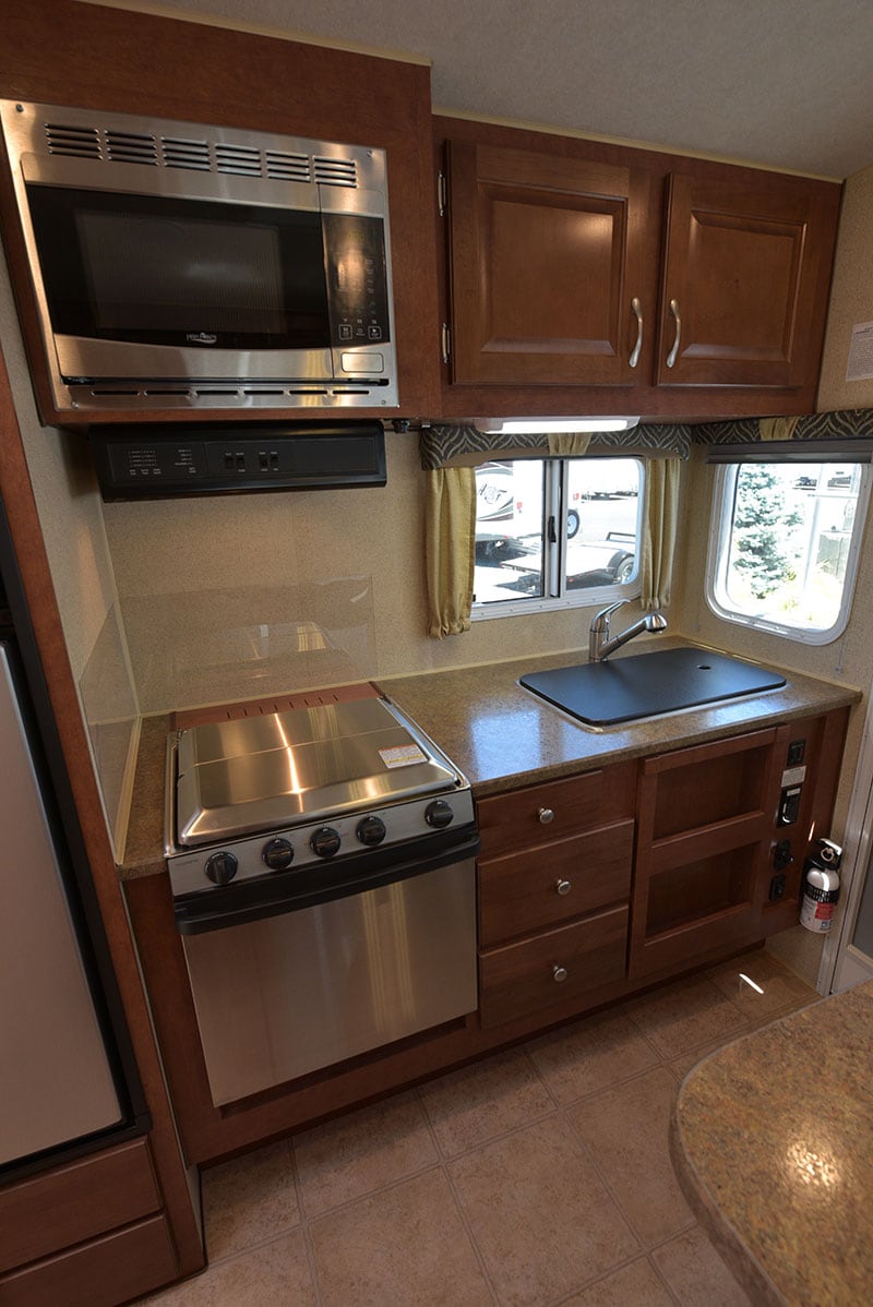 Arctic Fox 865 Kitchen Camper