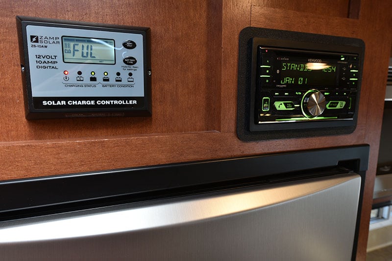 2019 Arctic Fox 865 Review - Truck Camper Magazine