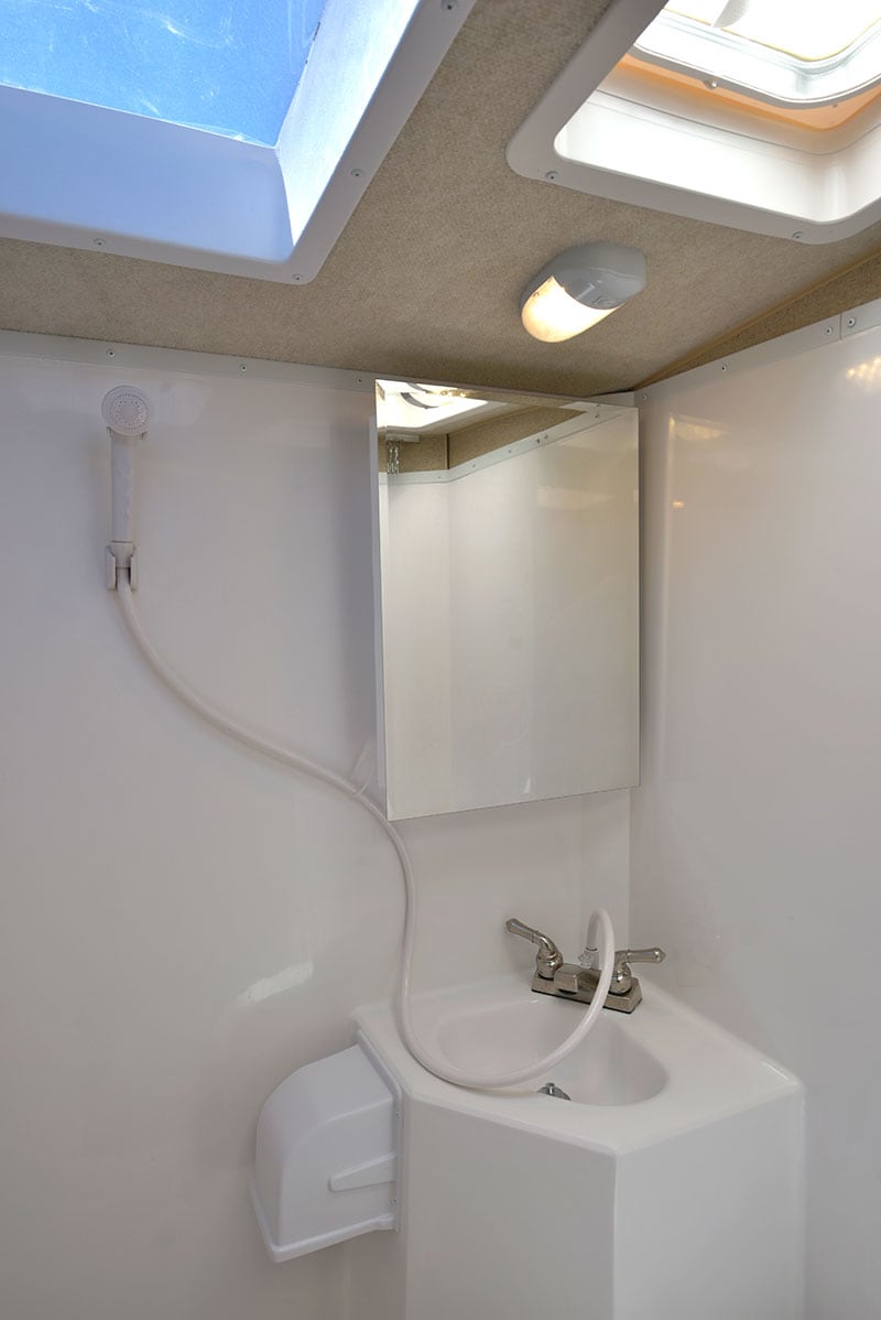 Arctic Fox 865 Wet Bath Shower Skylight