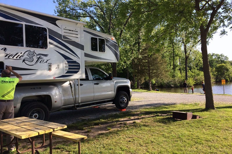 Camper Uses Torpedo Level