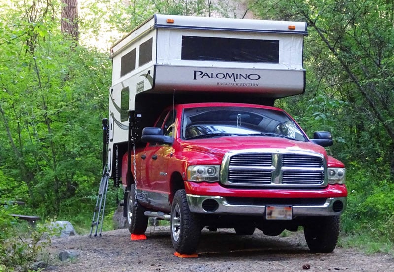 Level Blocks Palomino Camper Hagan