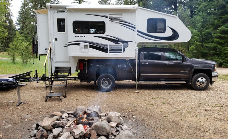 Host Side Entry Camper With Banister