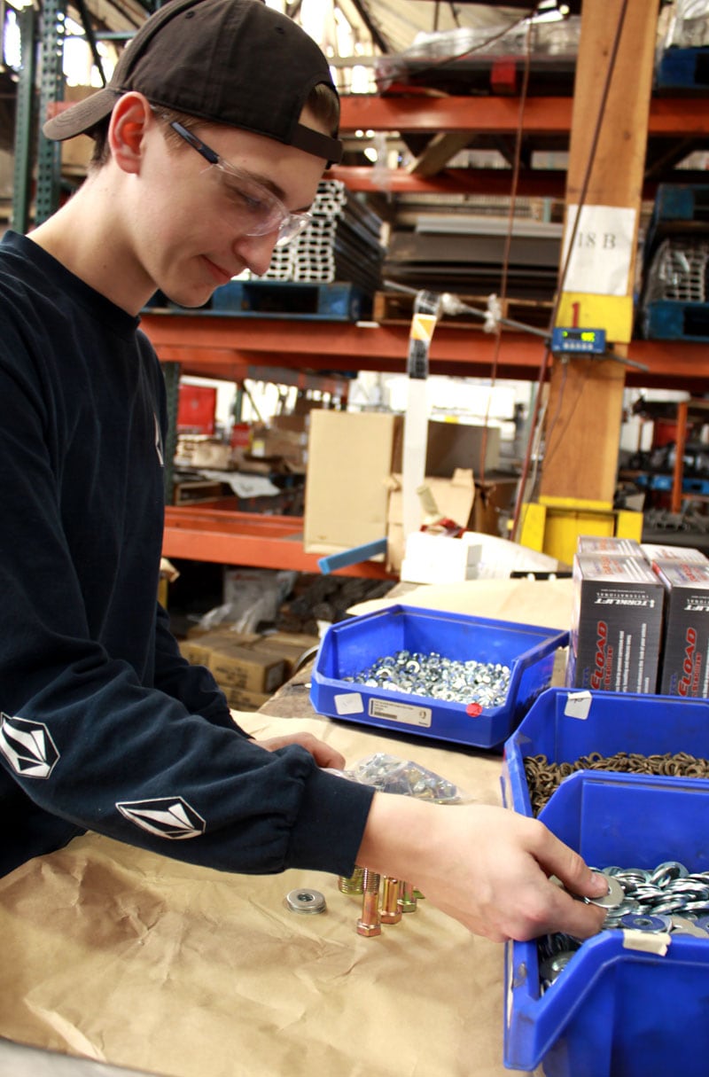 Assembling A Bolt Kit For A Set Of Torklift Stainless Steel StableLoads