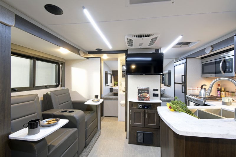 2020 Eagle Cap 1200 Interior