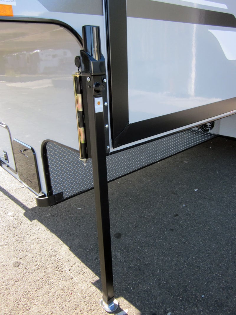 Happijac 4820 Jacks Eagle Cap Campers