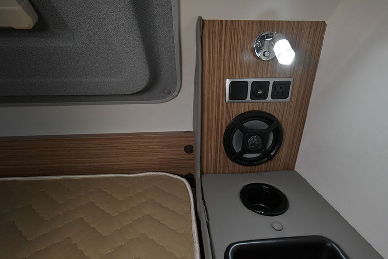 Cirrus 720 Cabover Penguin Passenger
