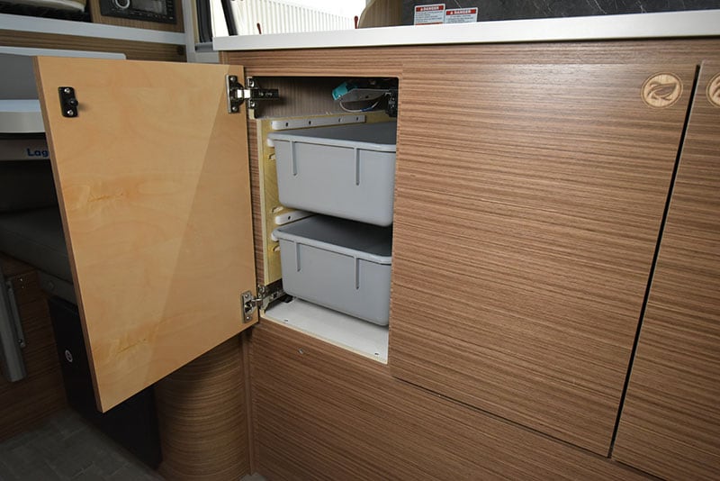 Cirrus 720 Kitchen Lower Cabinet Bins 1