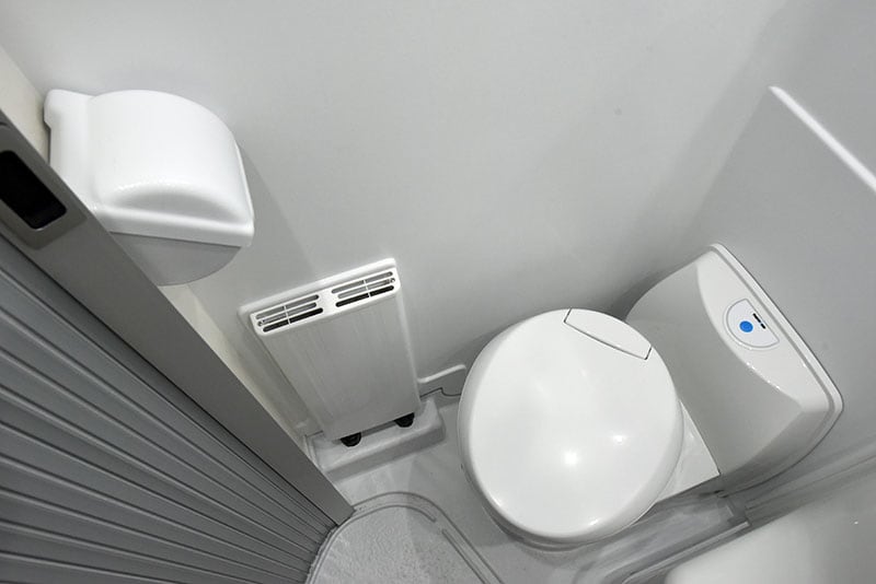 Cirrus 720 Wet Bath Alde And Toilet Paper Holder