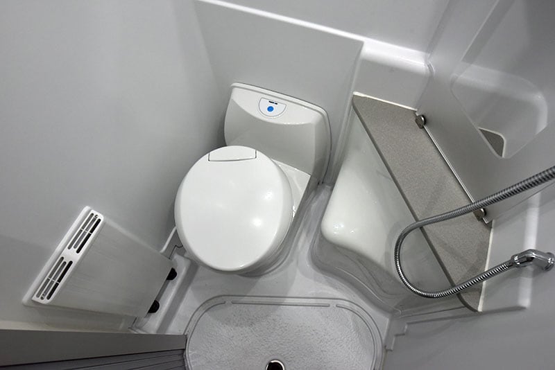 Cirrus 720 Wet Bath Camper