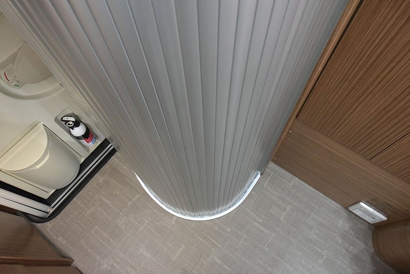 Cirrus 720 Wet Bath Door Closed