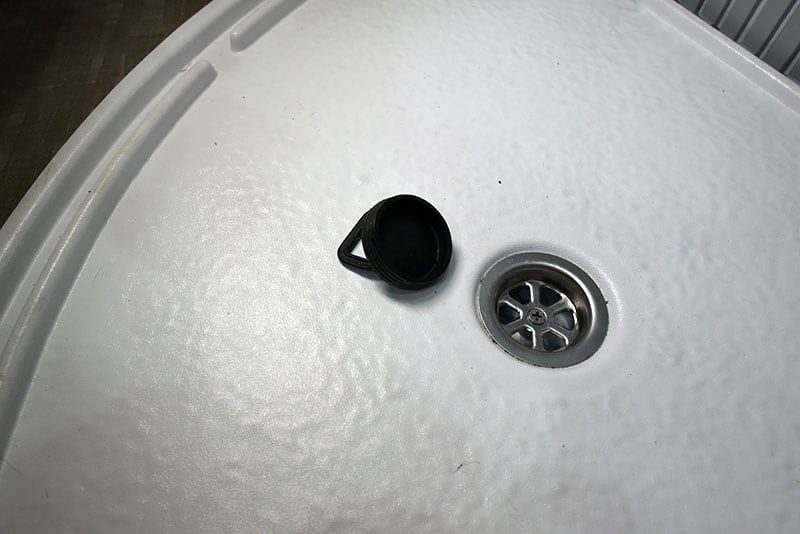 Cirrus 720 Wet Bath Shower Pan Plug