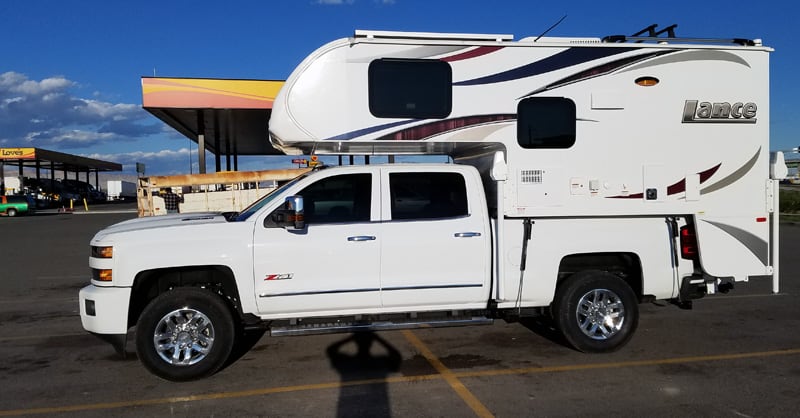 Lance 865 And Chevy 3500 Scales