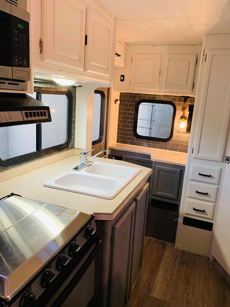 Lance Camper Mobile Beach House 2