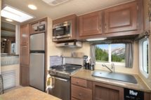 2020 Arctic Fox Camper 865 Interior