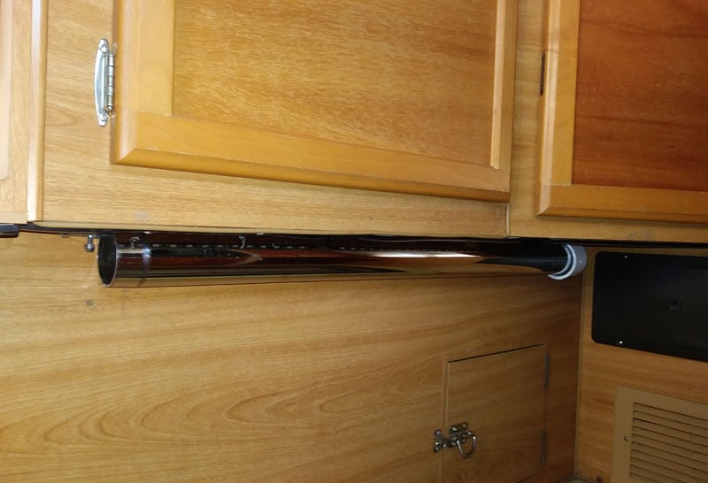 Under Counter With Leg For Storage