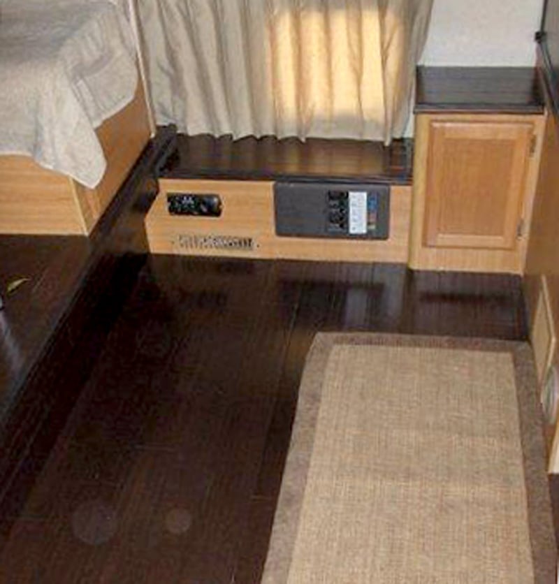 Bamboo Floor Lance Camper 1191