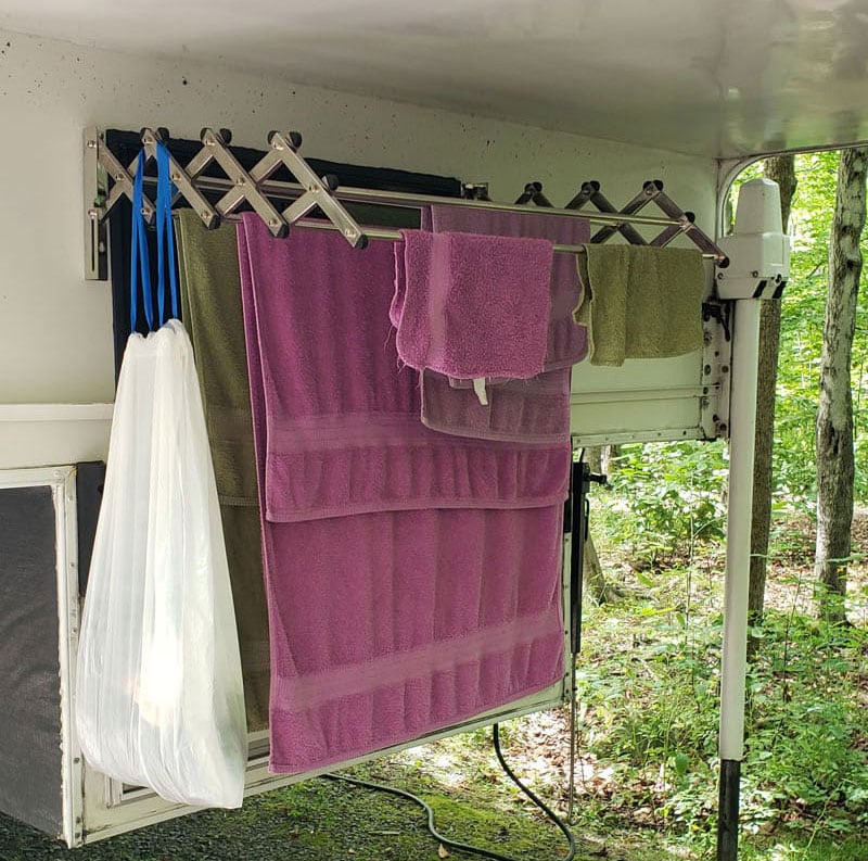 Under Cabover Dry Clothes Hanger