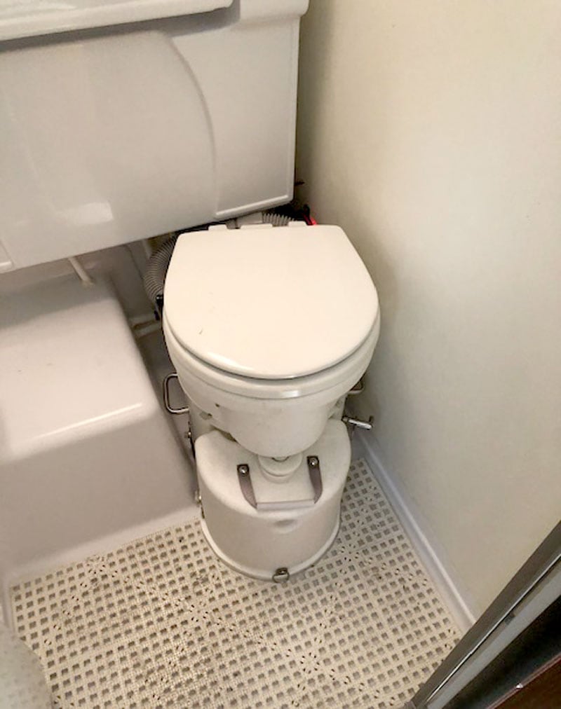 Composting Toilet In Cirrus 920