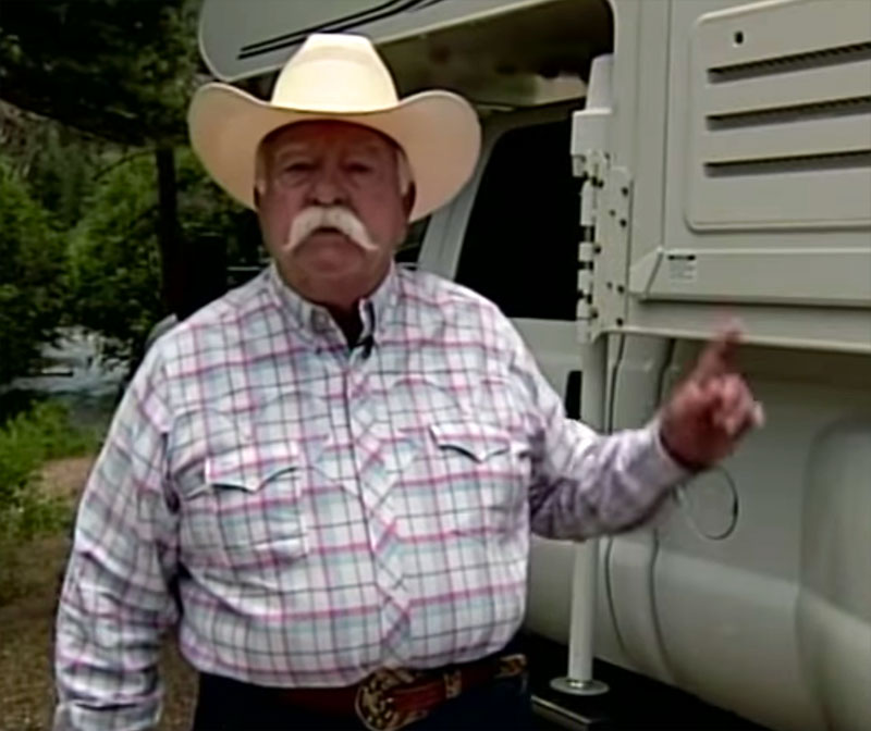 Wilfred Brimley and his Lance 1181 truck camper