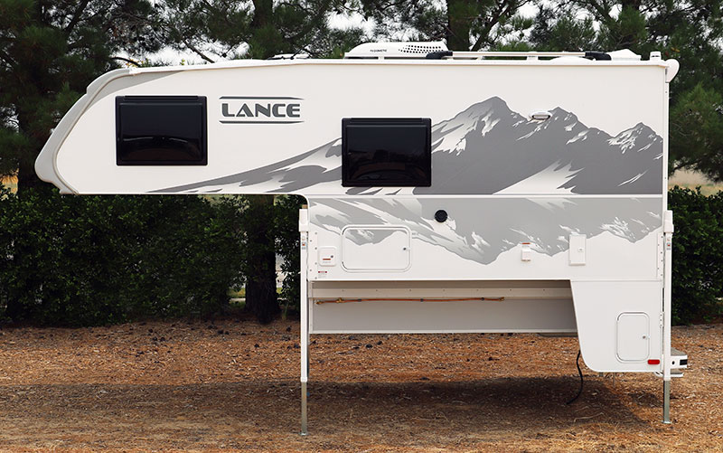 Lance 960 Camper Drivers Side Profile