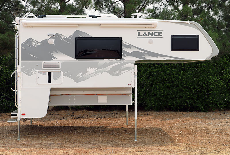 Lance 960 Camper Passenger Side