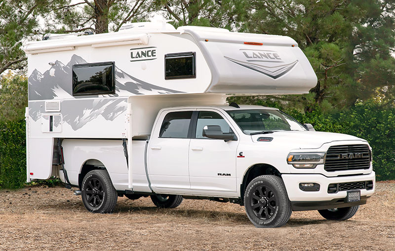 Lance 960 Camper Ram 3500 2