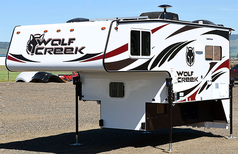 Wolf Creek 890 Exterior Front Three Quarters