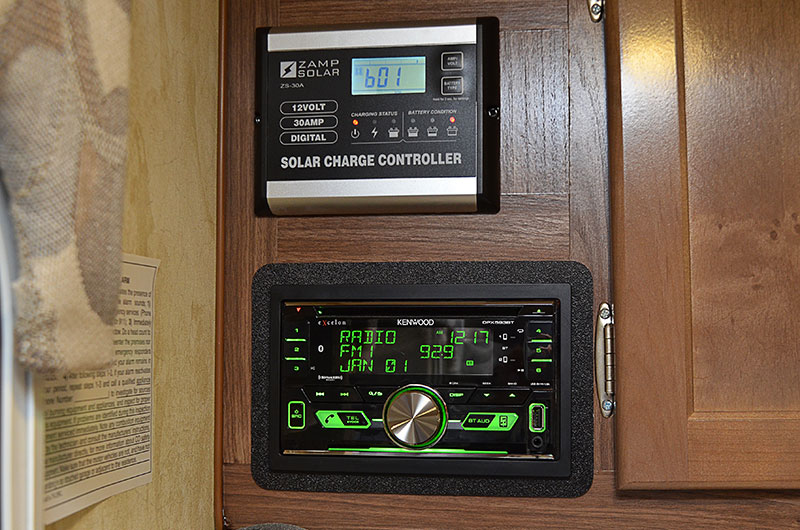 Wolf Creek 890 Interior Solar And Radio